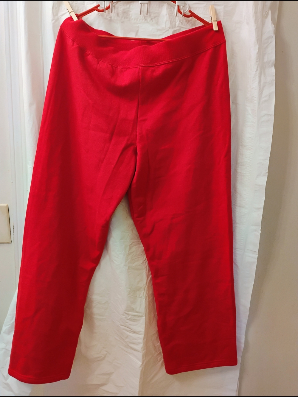 Jerzees women's fleece pant in vibrant red